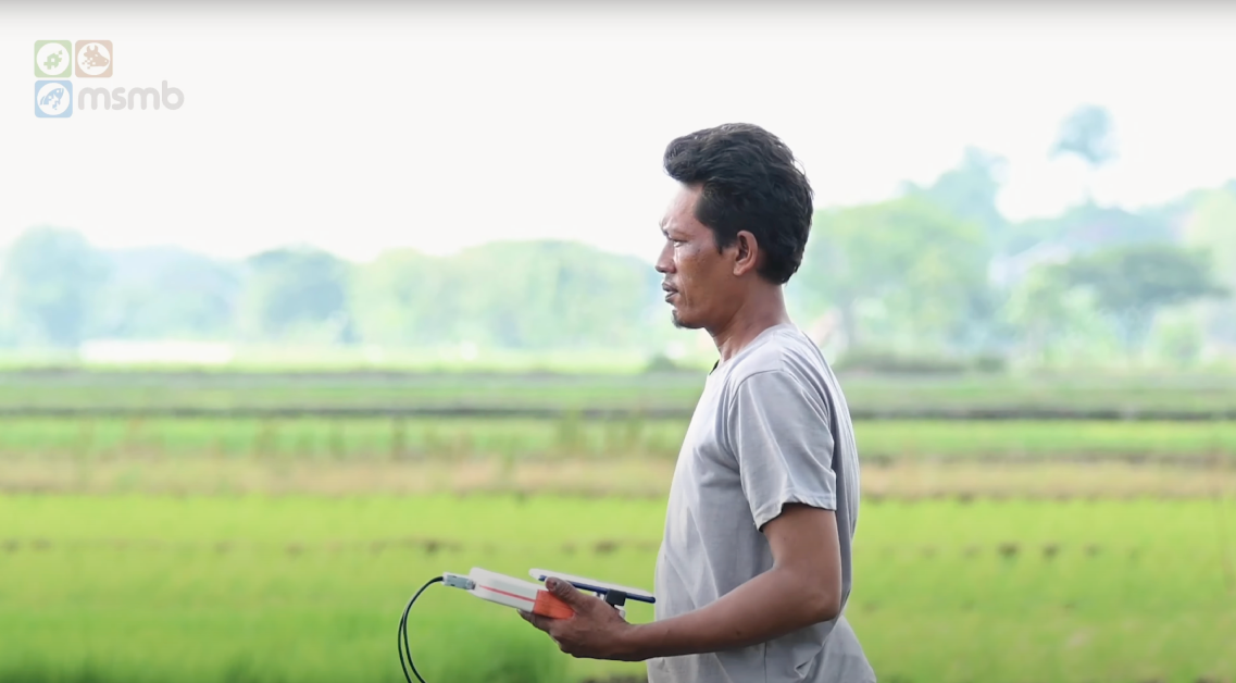 Pak Giar Hemat Pupuk dengan Jinawi